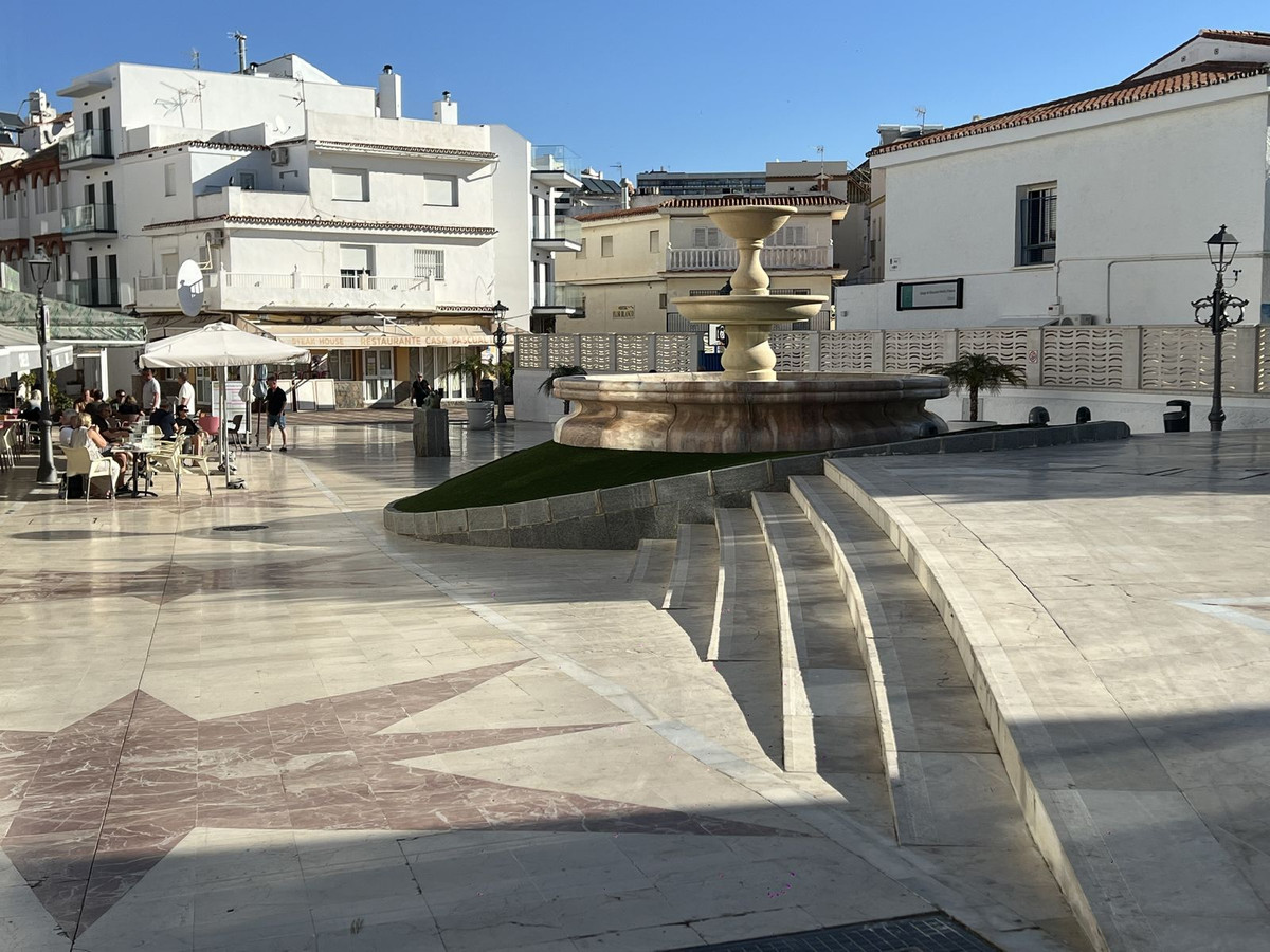 Se vende Apartamento Planta Media de 3 dormitorios en Costa Del Sol, Málaga, España