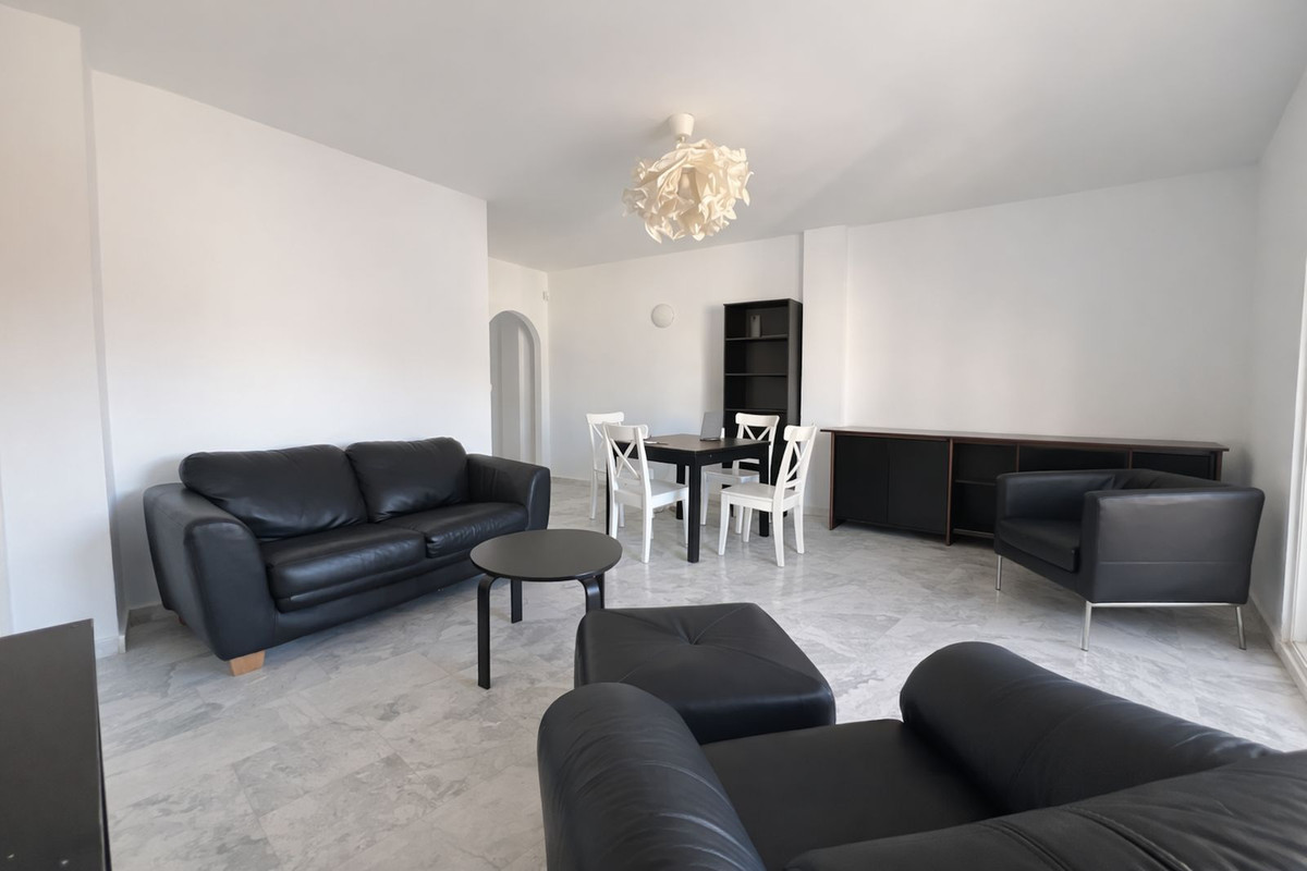 Se vende Apartamento Planta Media de 3 dormitorios en Costa Del Sol, Málaga, España
