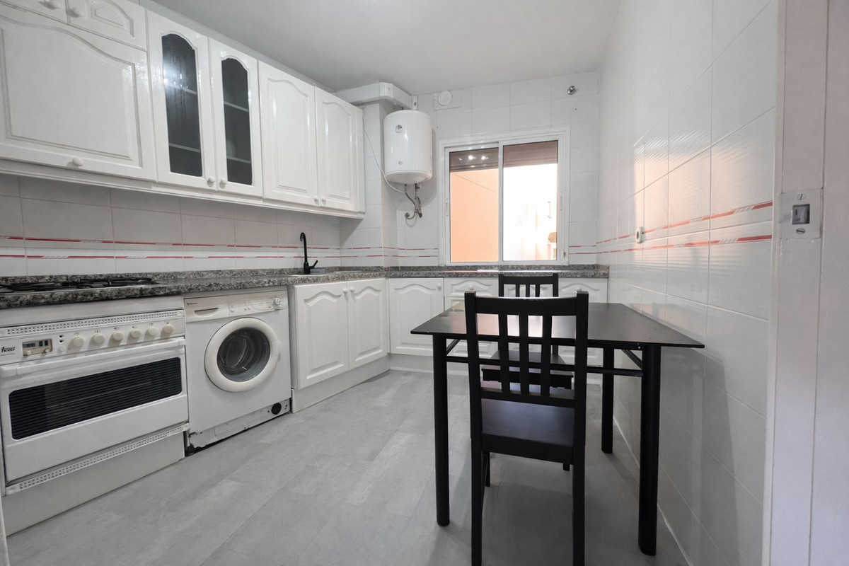 Se vende Apartamento Planta Media de 3 dormitorios en Costa Del Sol, Málaga, España