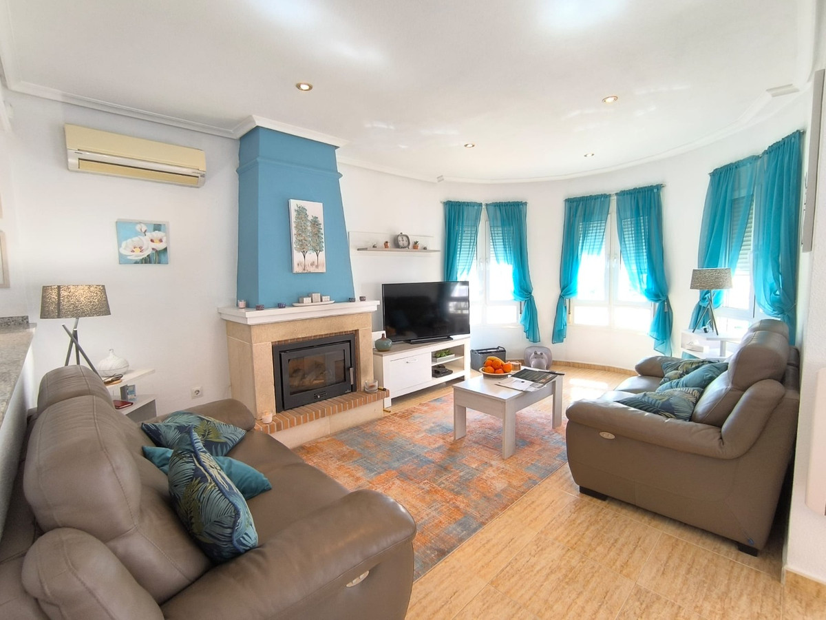 Se vende Villa - Chalet de 3 dormitorios en Costa Blanca, Alicante, España