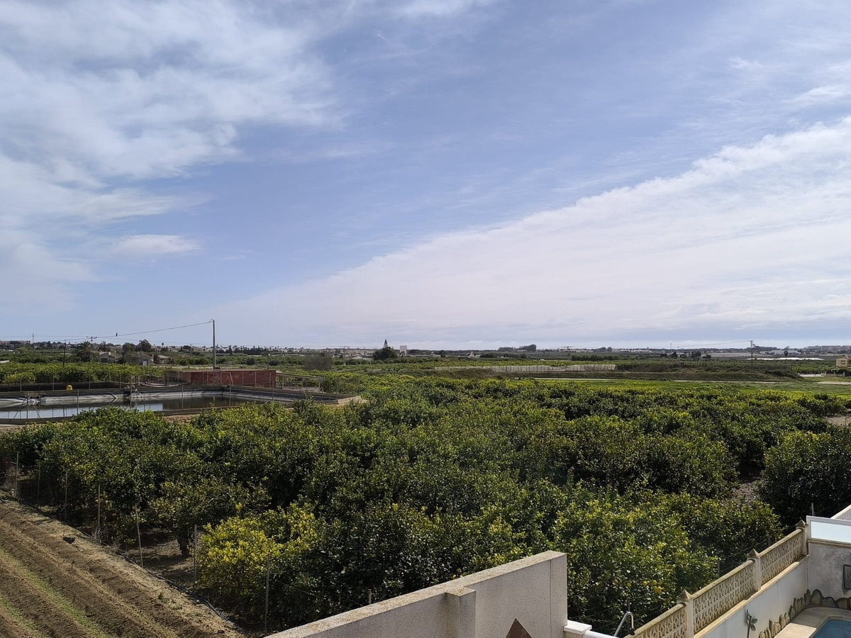 Se vende Villa - Chalet de 3 dormitorios en Costa Blanca, Alicante, España
