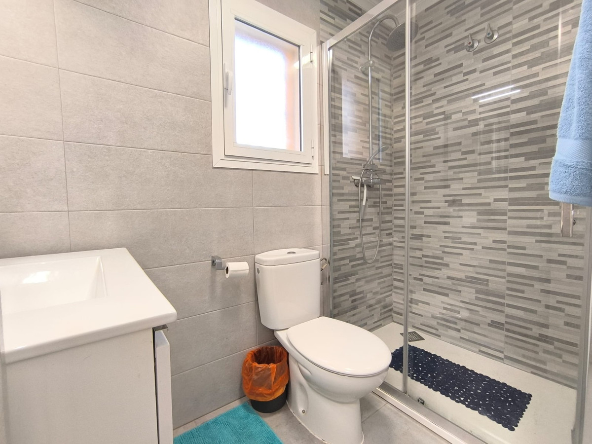 Se vende Villa - Chalet de 3 dormitorios en Costa Blanca, Alicante, España