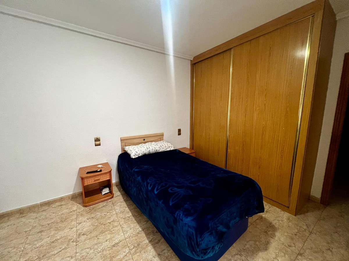 Se vende Apartamento Planta Media de 4 dormitorios en Costa Blanca, Alicante, España