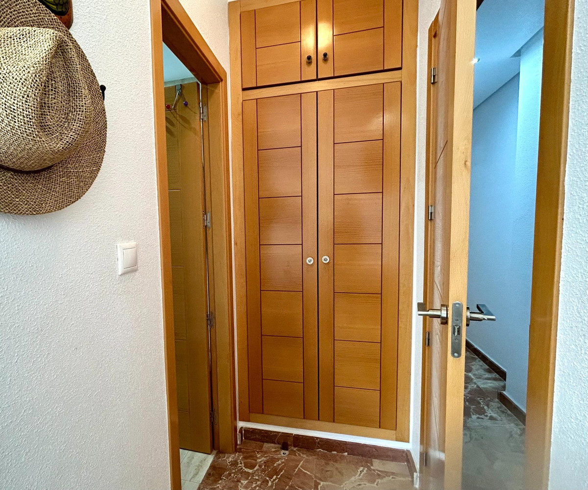 Se vende Apartamento Planta Media de 3 dormitorios en Costa Blanca, Alicante, España