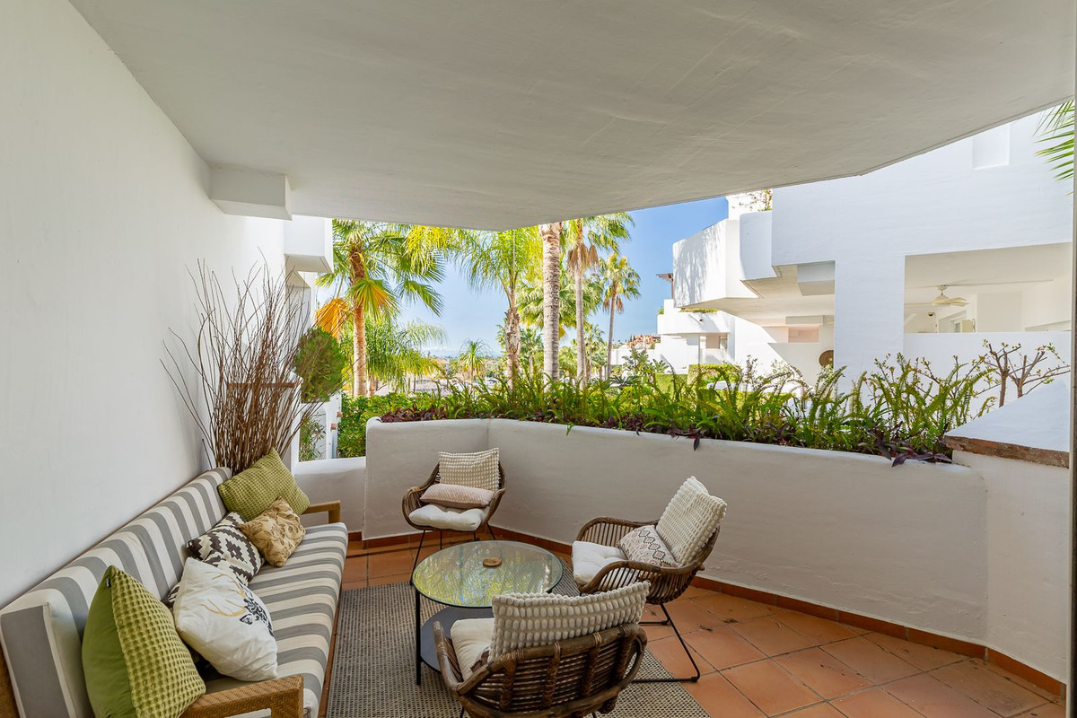 3 Bed Apartment for sale in Nueva Andalucía Costa Del Sol, Málaga, Spain