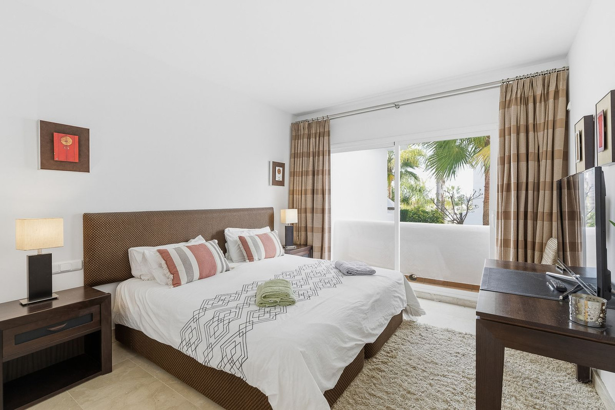 3 Bed Apartment for sale in Nueva Andalucía Costa Del Sol, Málaga, Spain