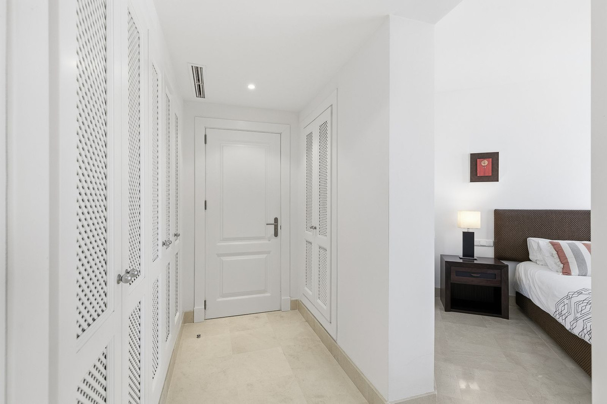 3 Bed Apartment for sale in Nueva Andalucía Costa Del Sol, Málaga, Spain