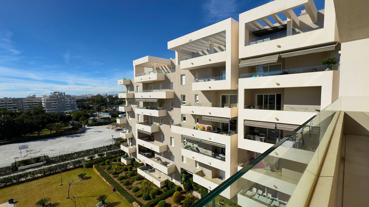 Se vende Apartamento Planta Media de 3 dormitorios en Costa Del Sol, Málaga, España