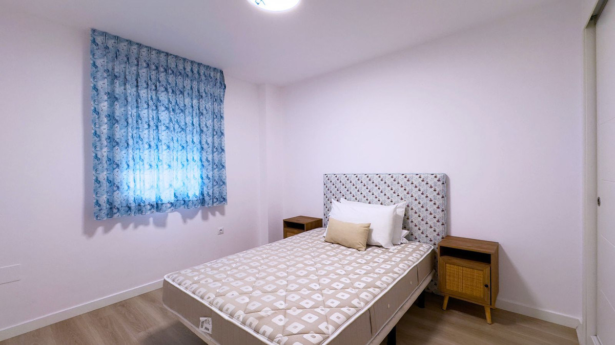 Se vende Apartamento Planta Media de 3 dormitorios en Costa Del Sol, Málaga, España