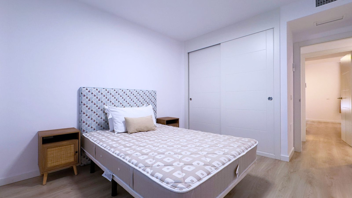 Se vende Apartamento Planta Media de 3 dormitorios en Costa Del Sol, Málaga, España