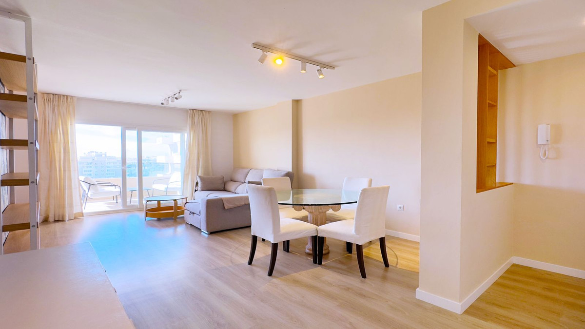 Se vende Apartamento Planta Media de 3 dormitorios en Costa Del Sol, Málaga, España