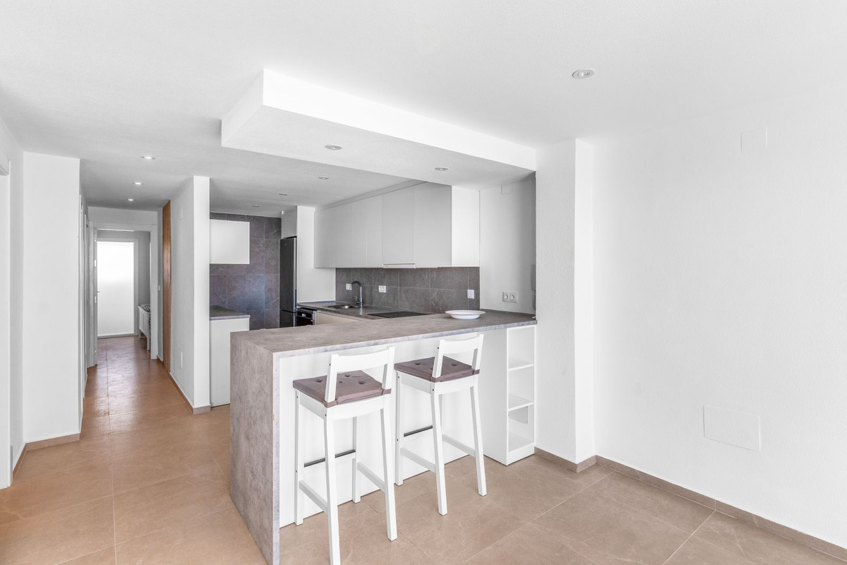 Se vende Apartamento en Planta Última de 2 dormitorios en Costa Blanca, Alicante, España
