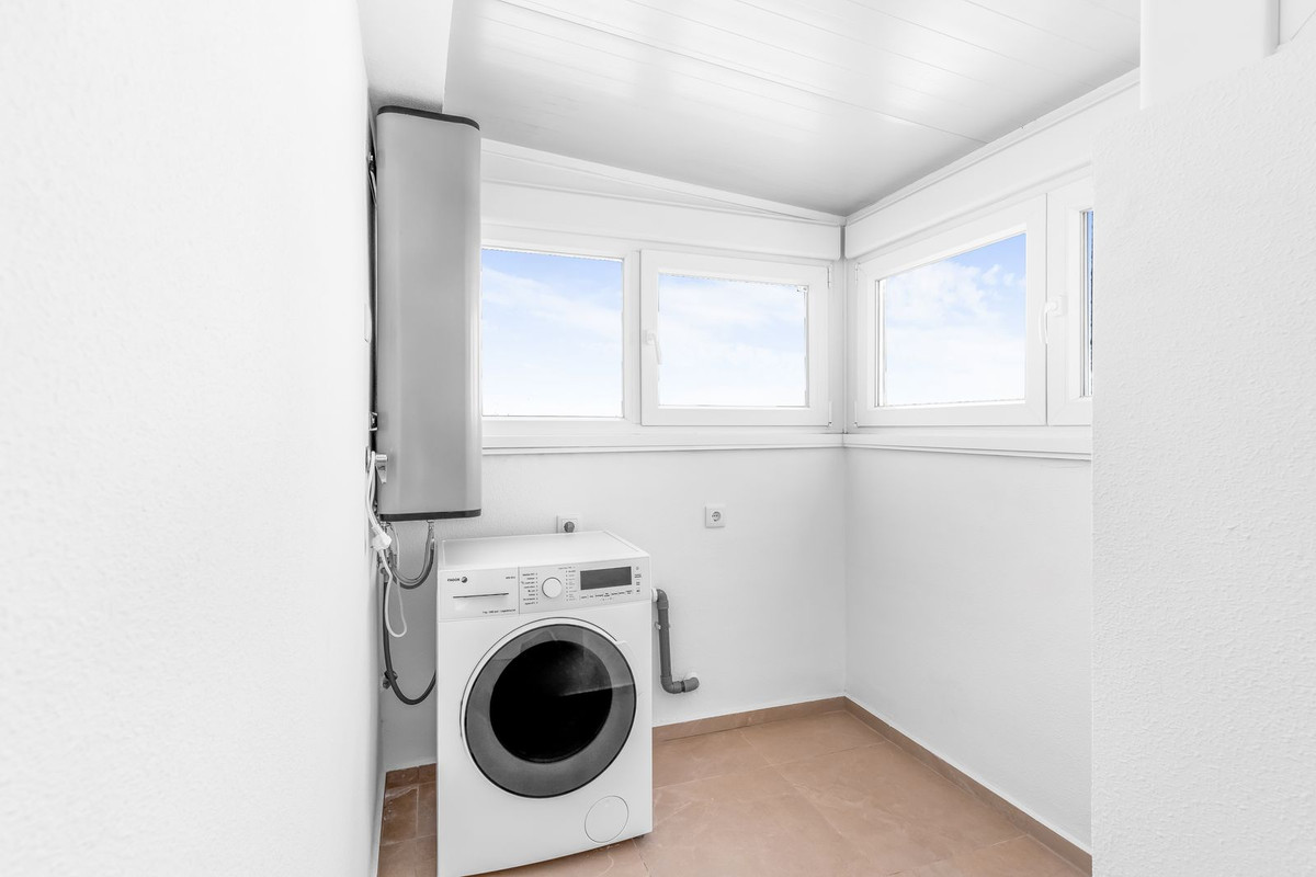 Se vende Apartamento en Planta Última de 2 dormitorios en Costa Blanca, Alicante, España