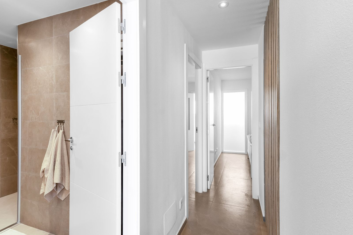 Se vende Apartamento en Planta Última de 2 dormitorios en Costa Blanca, Alicante, España