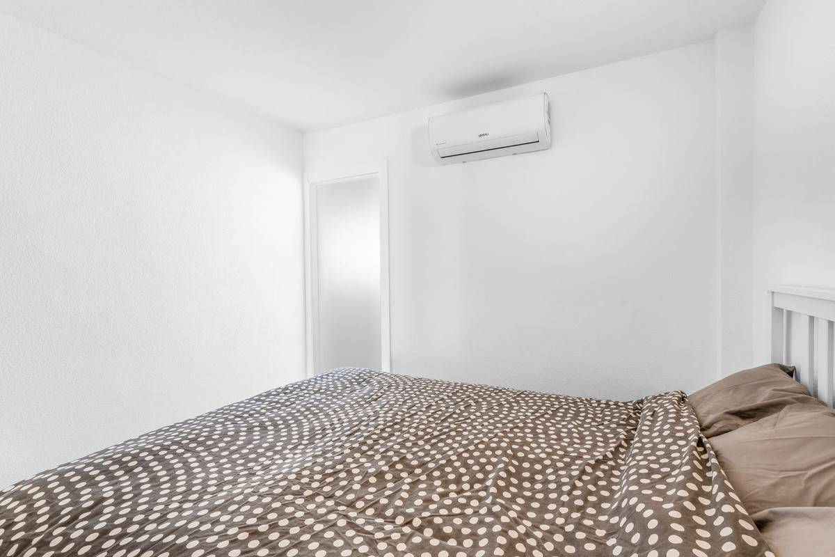 Se vende Apartamento en Planta Última de 2 dormitorios en Costa Blanca, Alicante, España