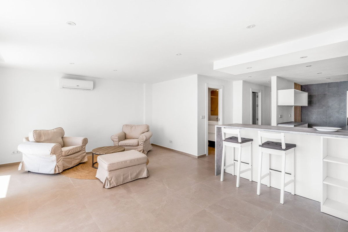 Se vende Apartamento en Planta Última de 2 dormitorios en Costa Blanca, Alicante, España