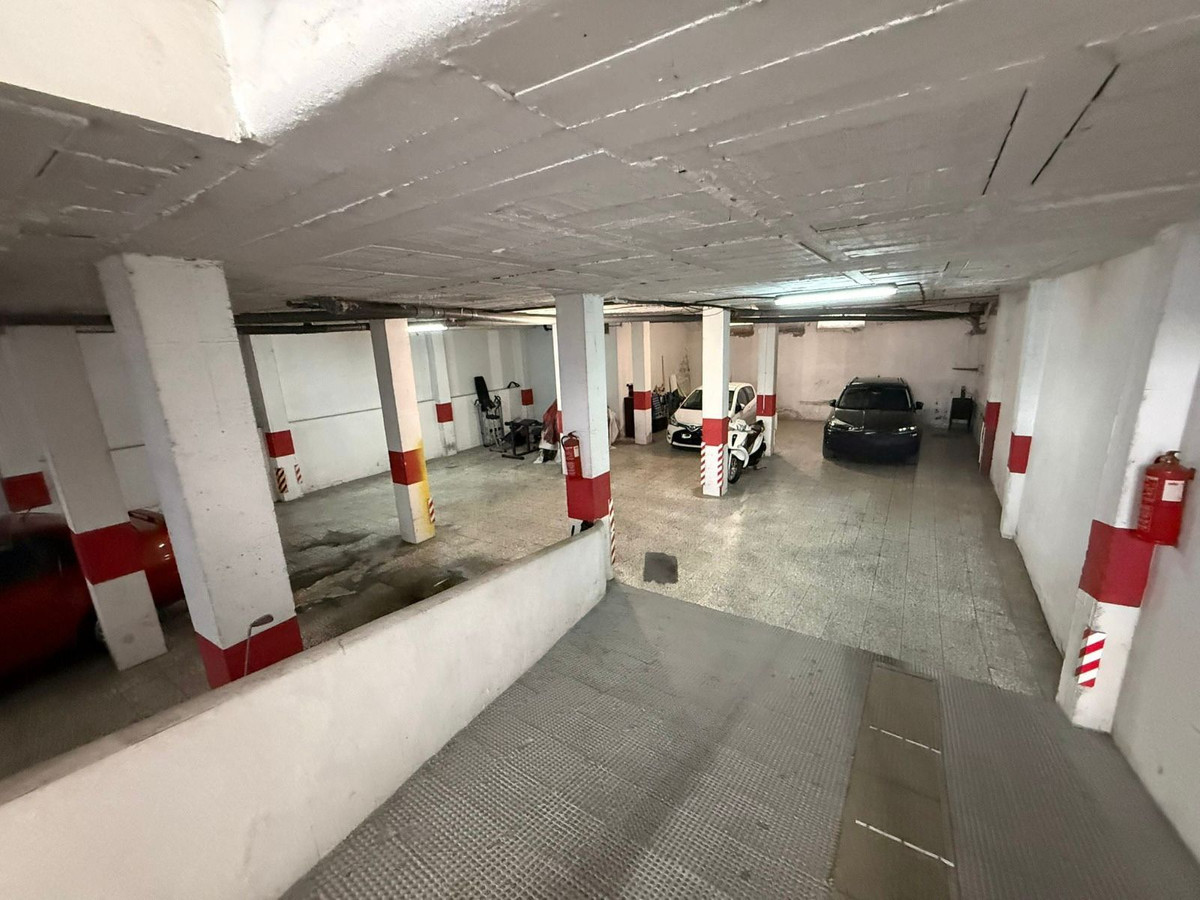 Se vende Garaje de 1 dormitorios en Costa Del Sol, Málaga, España
