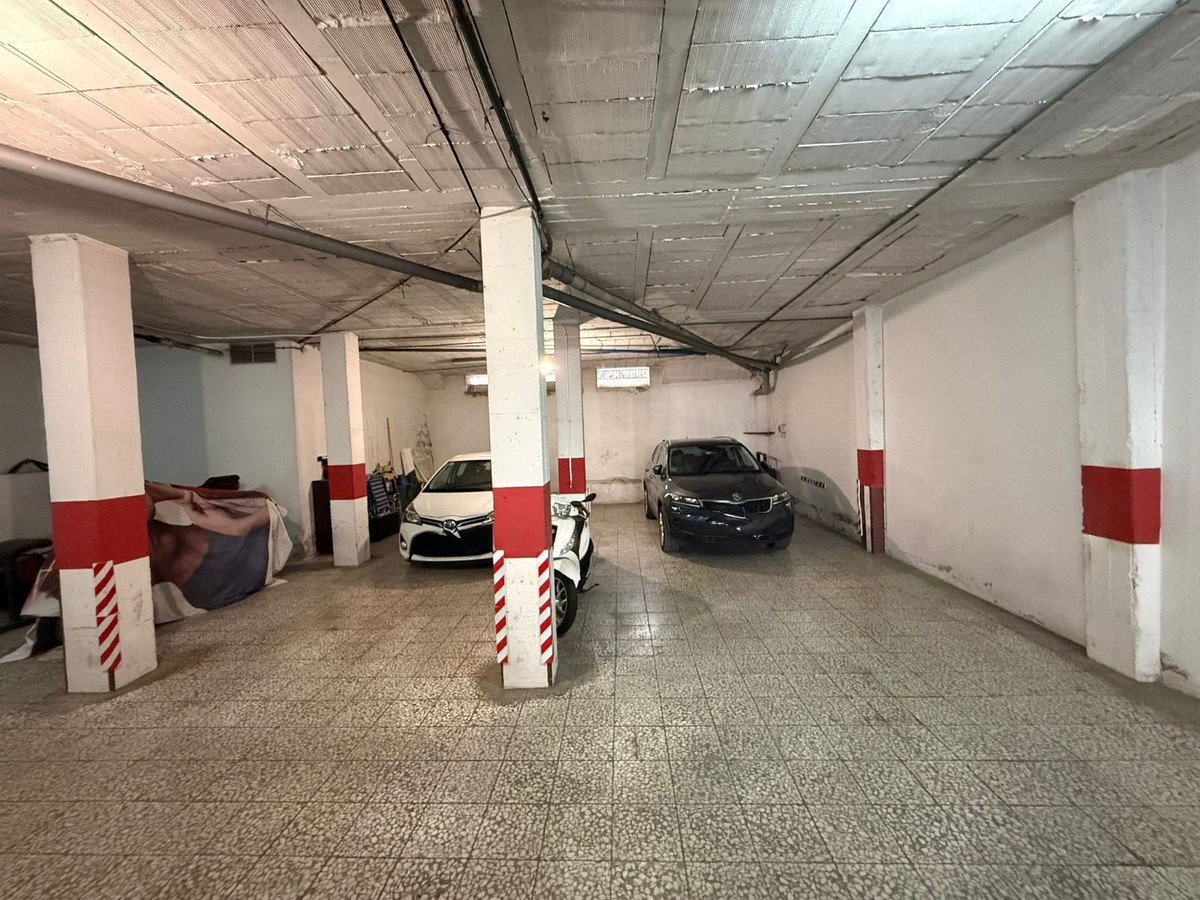 Se vende Garaje de 1 dormitorios en Costa Del Sol, Málaga, España