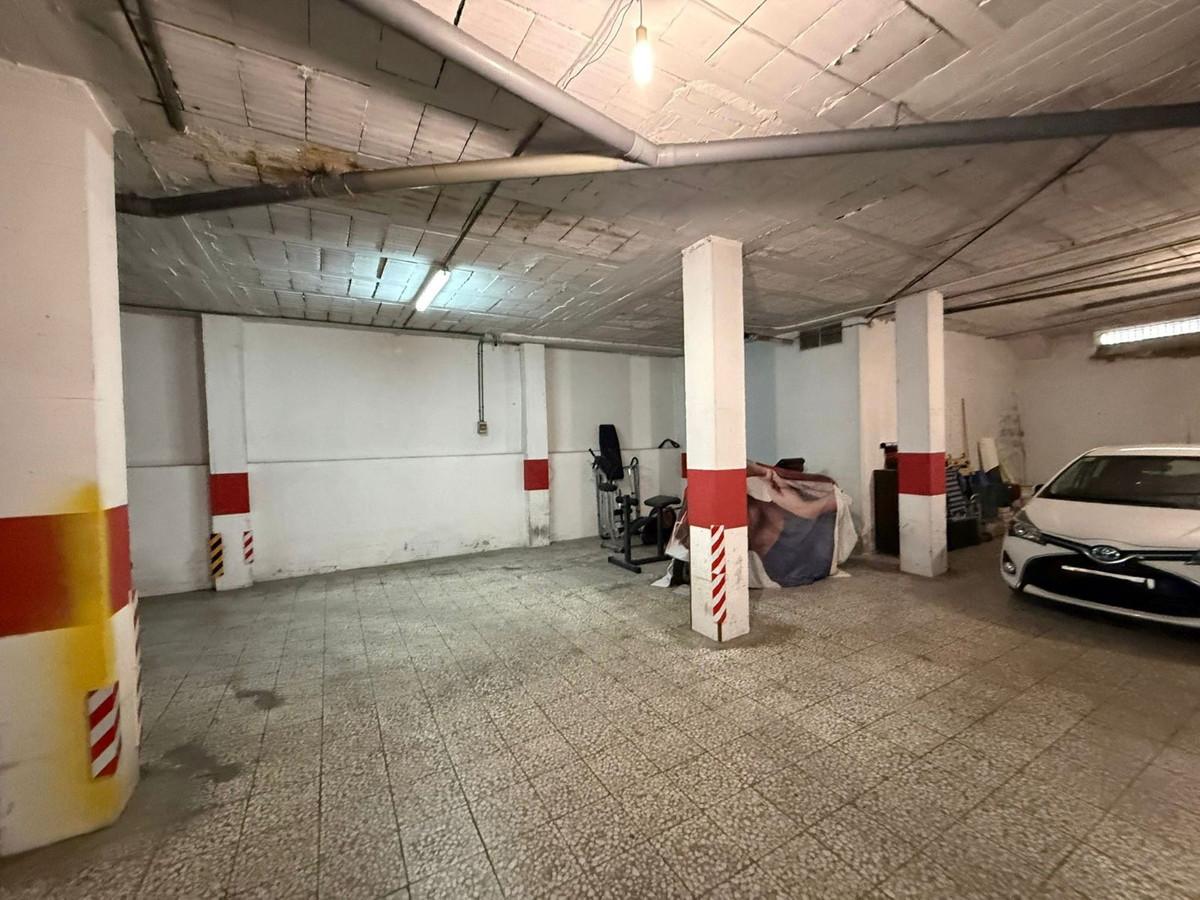 Se vende Garaje de 1 dormitorios en Costa Del Sol, Málaga, España