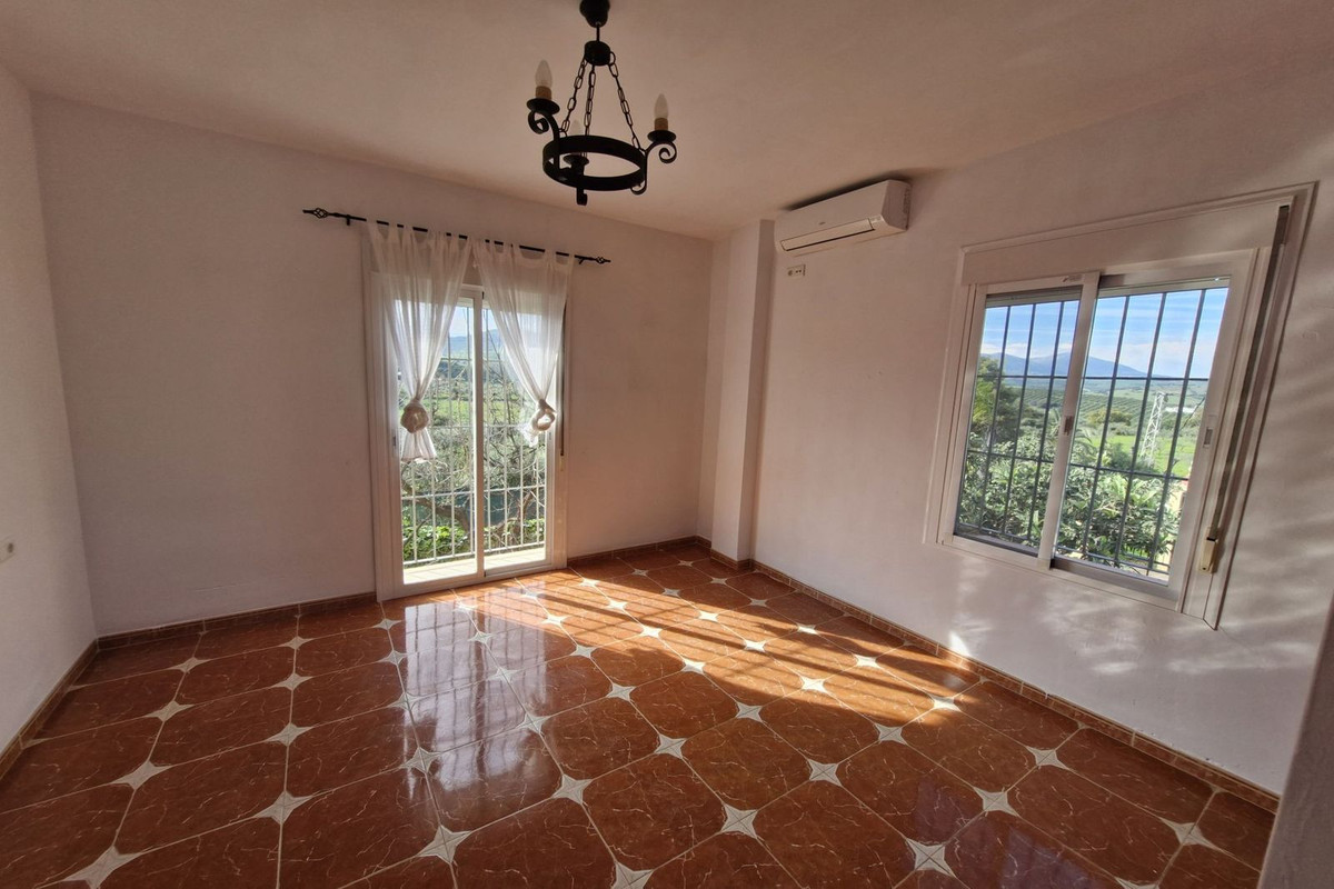 3 Bed Townhouse for sale in Coín Costa Del Sol, Málaga, Spain