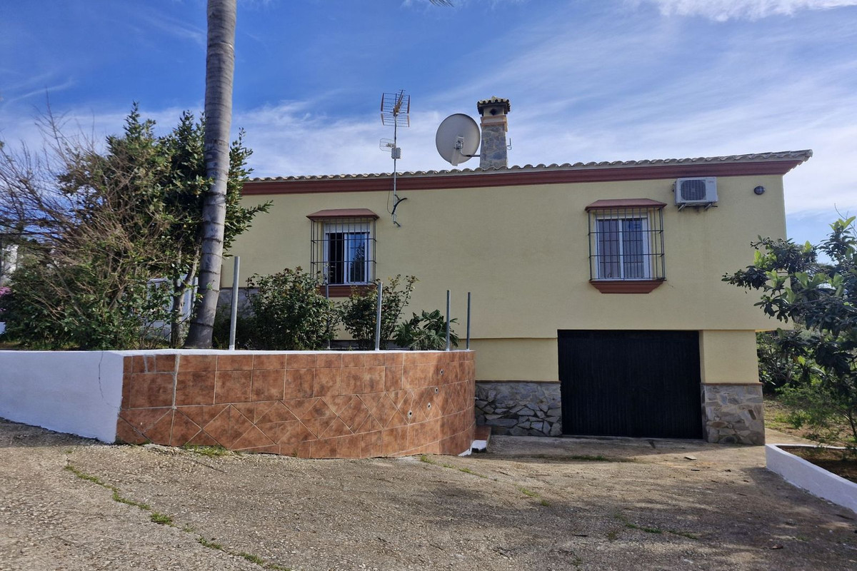 3 Bed Townhouse for sale in Coín Costa Del Sol, Málaga, Spain