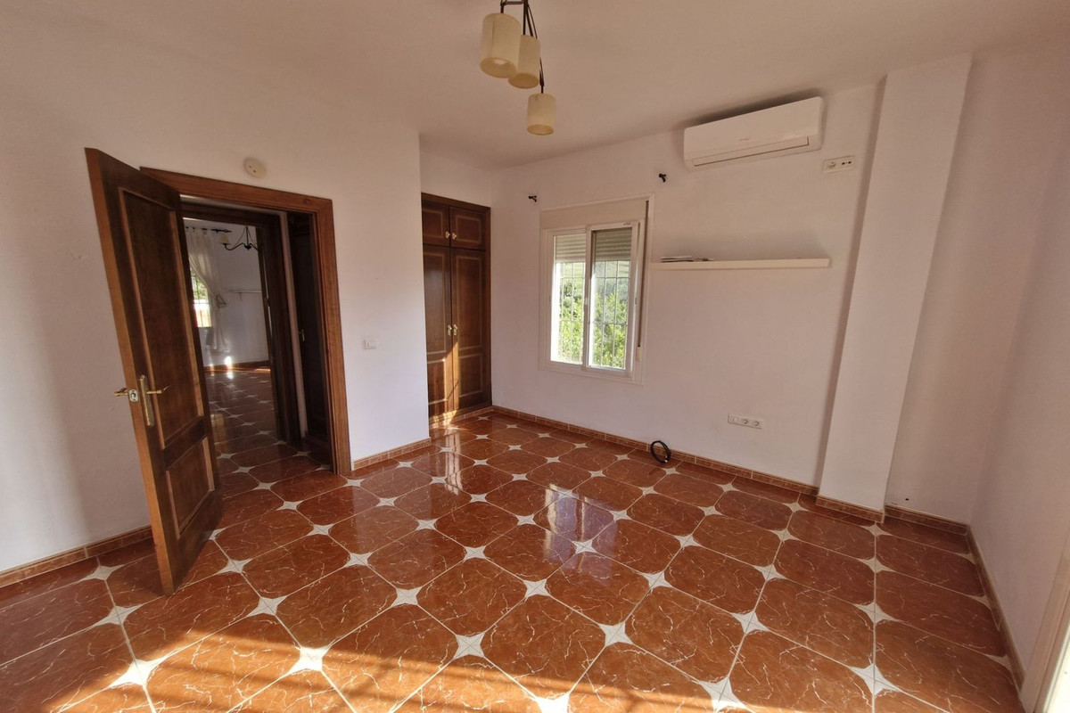 3 Bed Townhouse for sale in Coín Costa Del Sol, Málaga, Spain