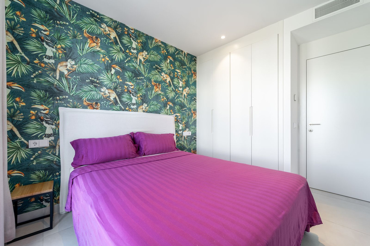 2 Bed Apartment for sale in Fuengirola Costa Del Sol, Málaga, Spain