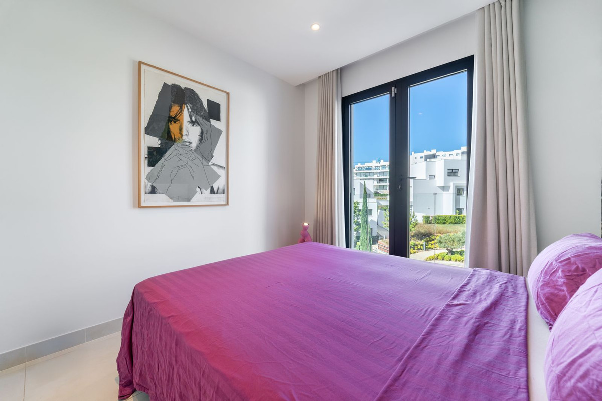 2 Bed Apartment for sale in Fuengirola Costa Del Sol, Málaga, Spain