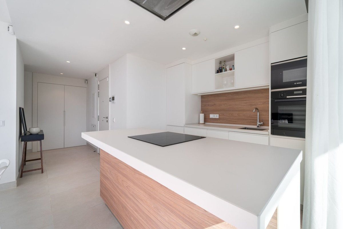 2 Bed Apartment for sale in Fuengirola Costa Del Sol, Málaga, Spain