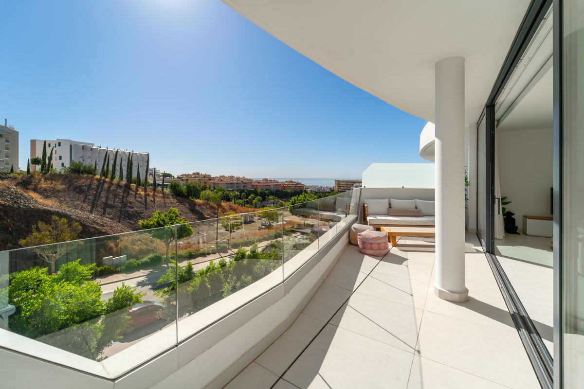 2 Bed Apartment for sale in Fuengirola Costa Del Sol, Málaga, Spain