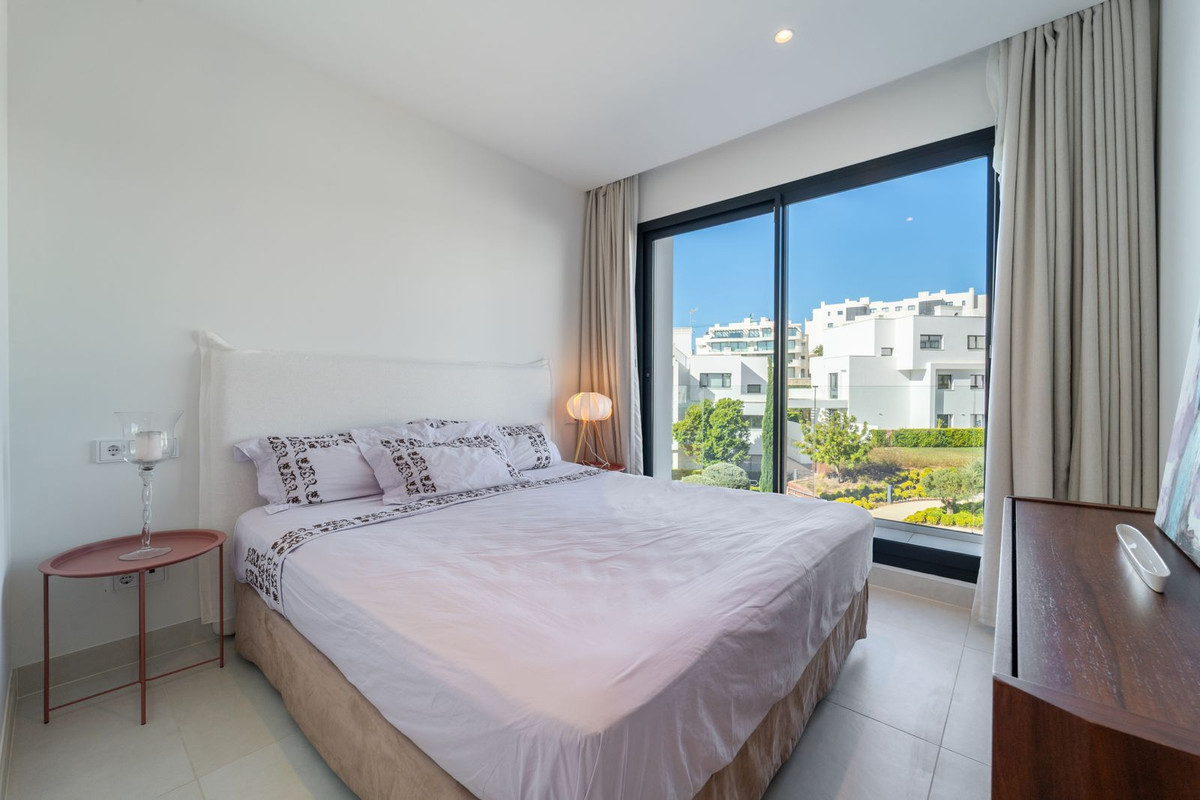 2 Bed Apartment for sale in Fuengirola Costa Del Sol, Málaga, Spain