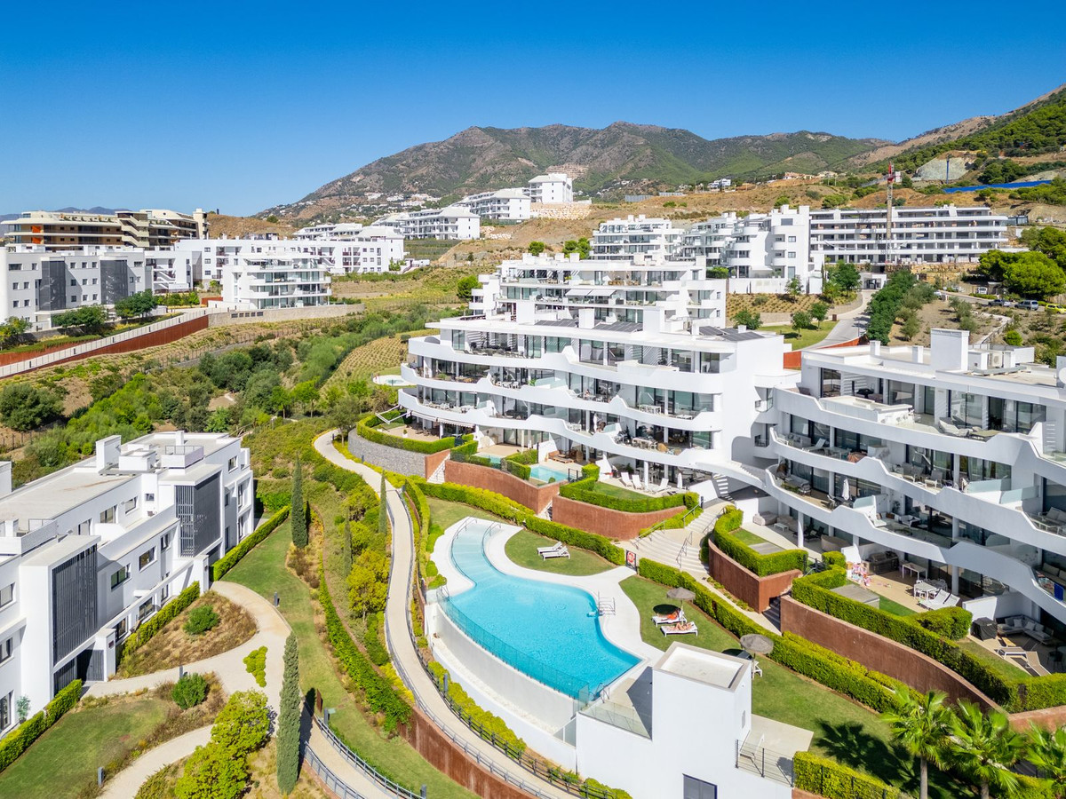 2 Bed Apartment for sale in Fuengirola Costa Del Sol, Málaga, Spain