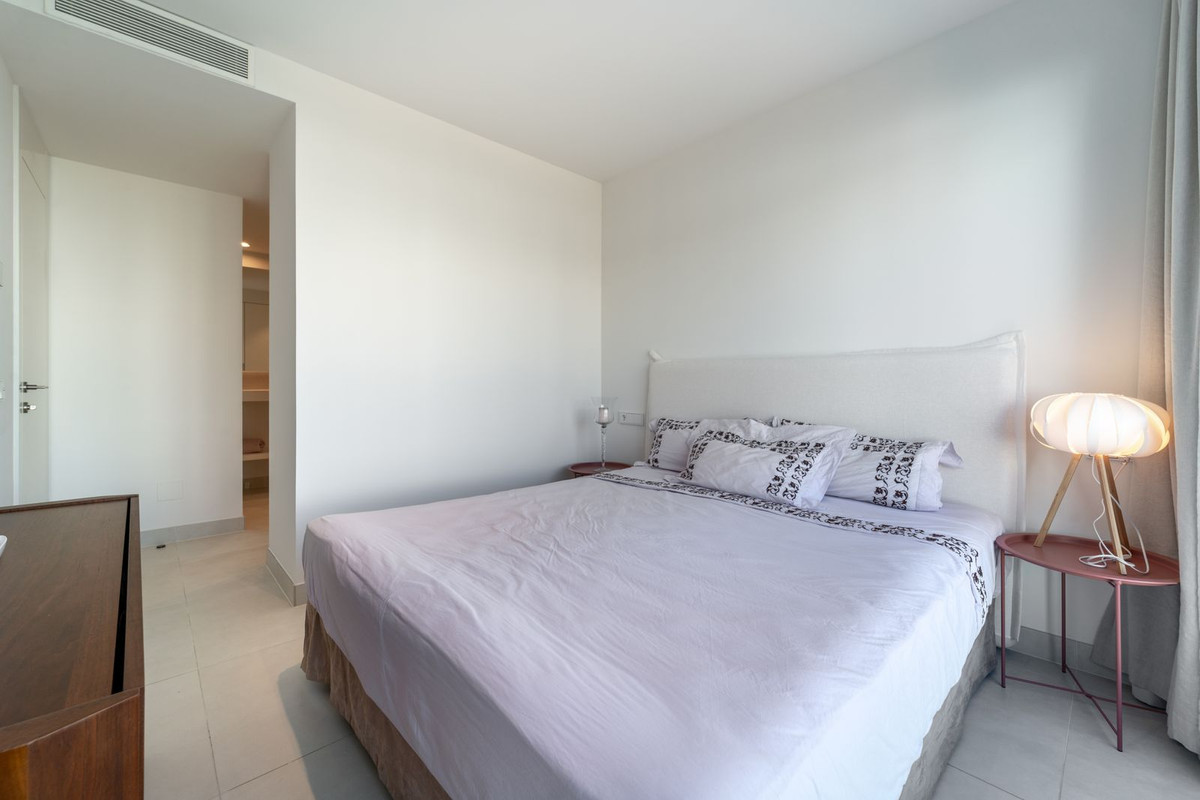 2 Bed Apartment for sale in Fuengirola Costa Del Sol, Málaga, Spain