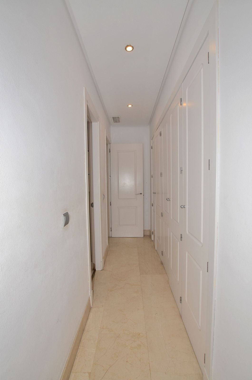Se vende Apartamento Planta Media de 3 dormitorios en Costa Del Sol, Málaga, España
