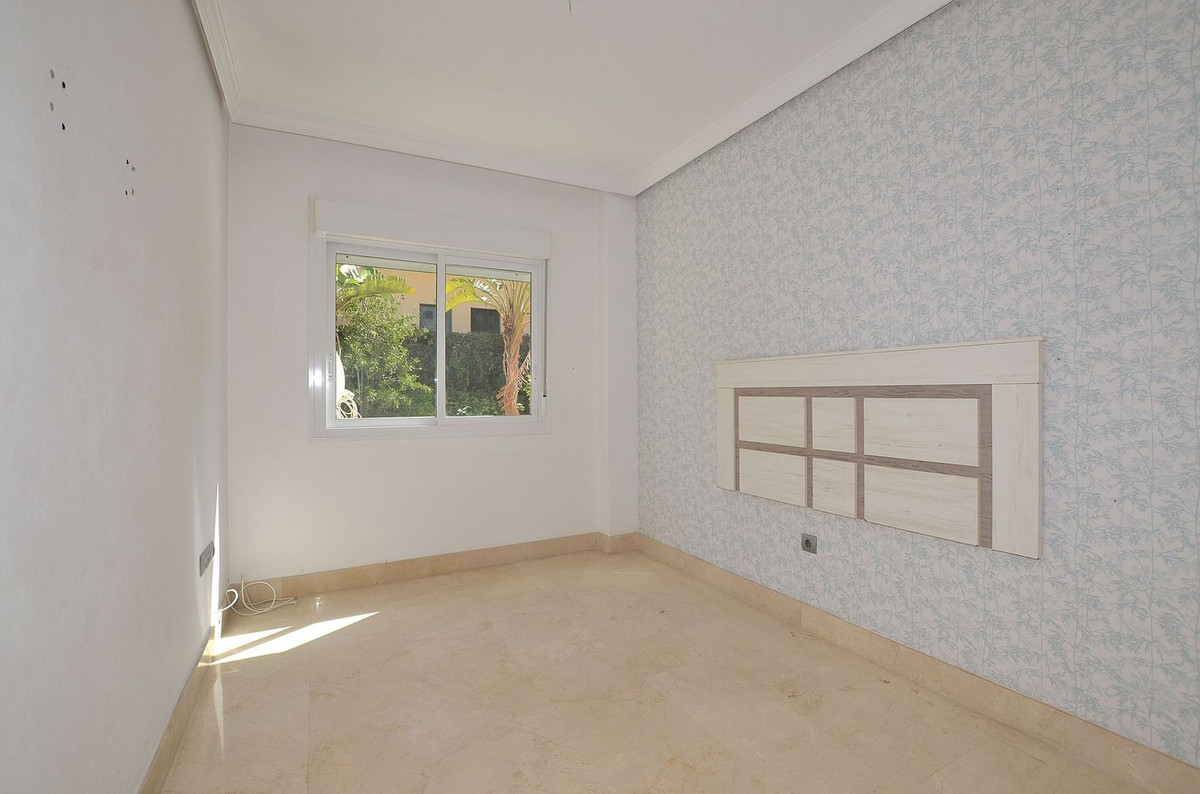 Se vende Apartamento Planta Media de 3 dormitorios en Costa Del Sol, Málaga, España