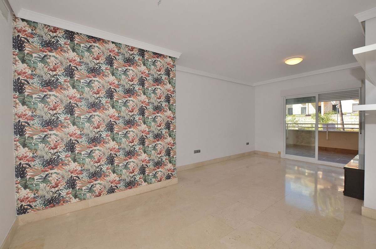 Se vende Apartamento Planta Media de 3 dormitorios en Costa Del Sol, Málaga, España