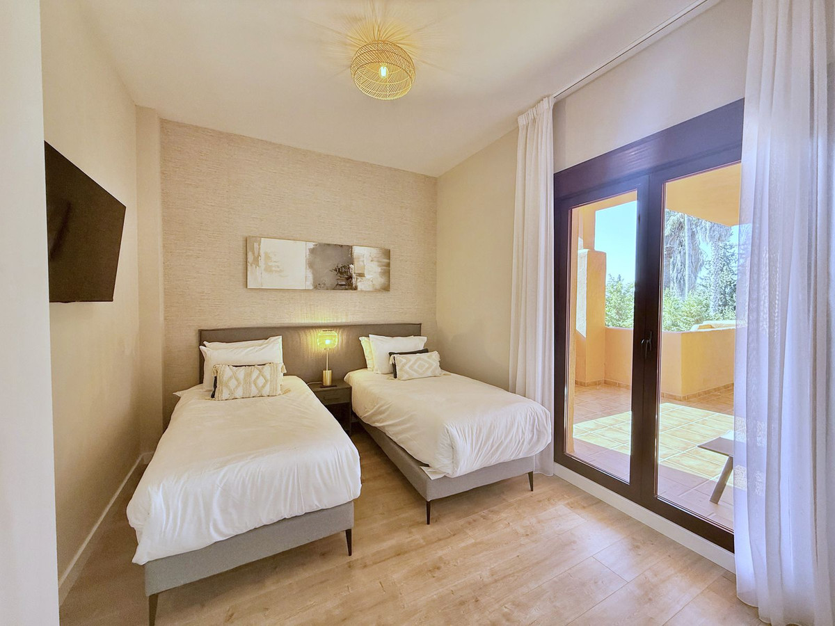 3 Bed Apartment for sale in Benahavís Costa Del Sol, Málaga, Spain