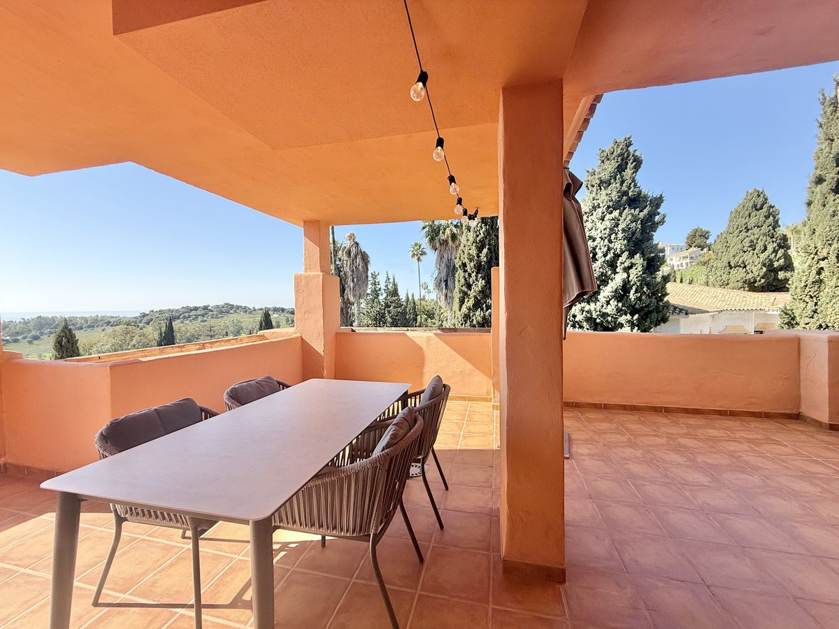 3 Bed Apartment for sale in Benahavís Costa Del Sol, Málaga, Spain