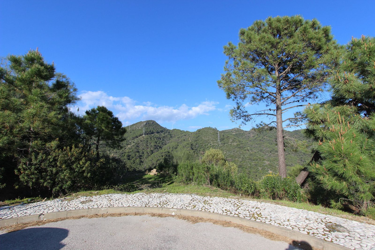 Plots for sale in Benahavís Costa Del Sol, Málaga, Spain