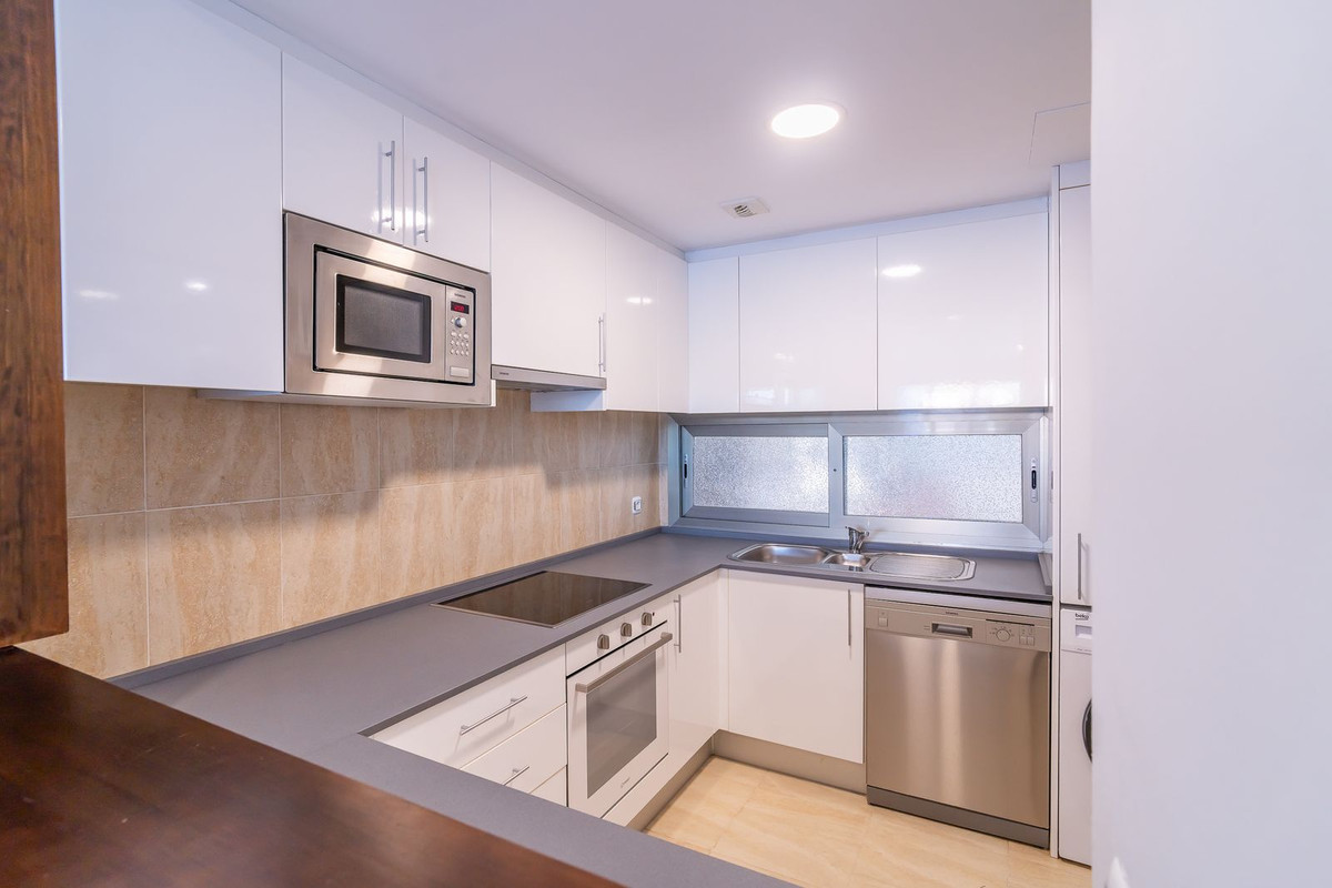 Se vende Apartamento Planta Baja de 3 dormitorios en Costa Del Sol, Málaga, España