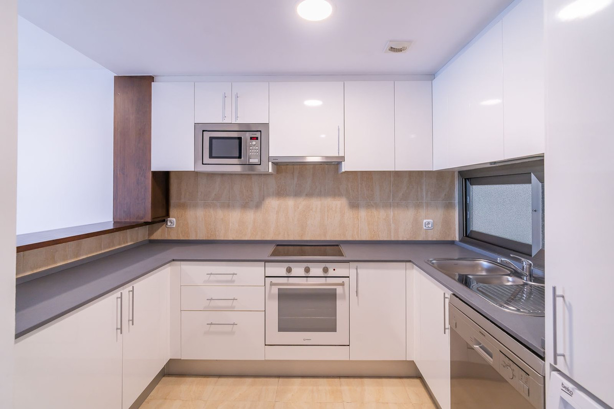 Se vende Apartamento Planta Baja de 3 dormitorios en Costa Del Sol, Málaga, España