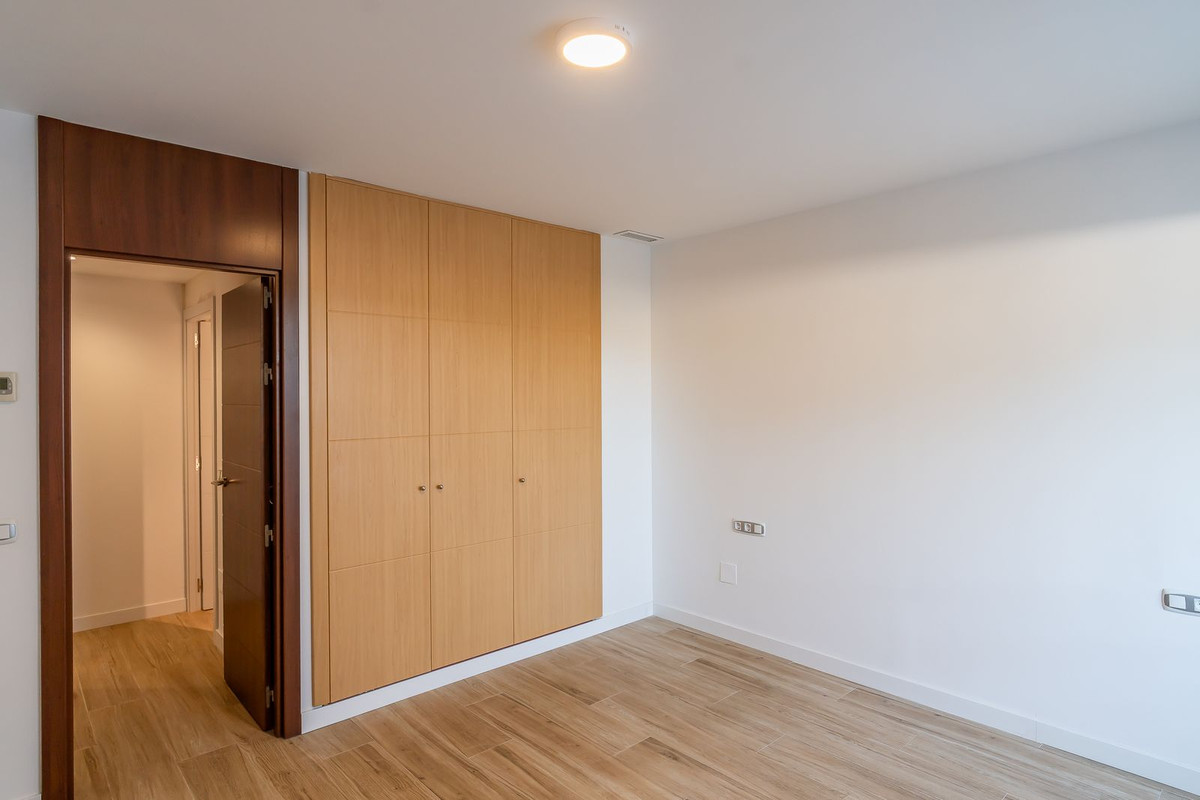 Se vende Apartamento Planta Baja de 3 dormitorios en Costa Del Sol, Málaga, España