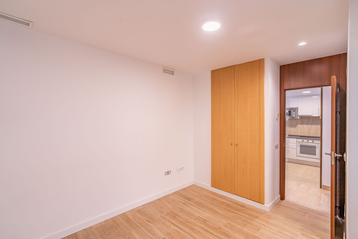 Se vende Apartamento Planta Baja de 3 dormitorios en Costa Del Sol, Málaga, España