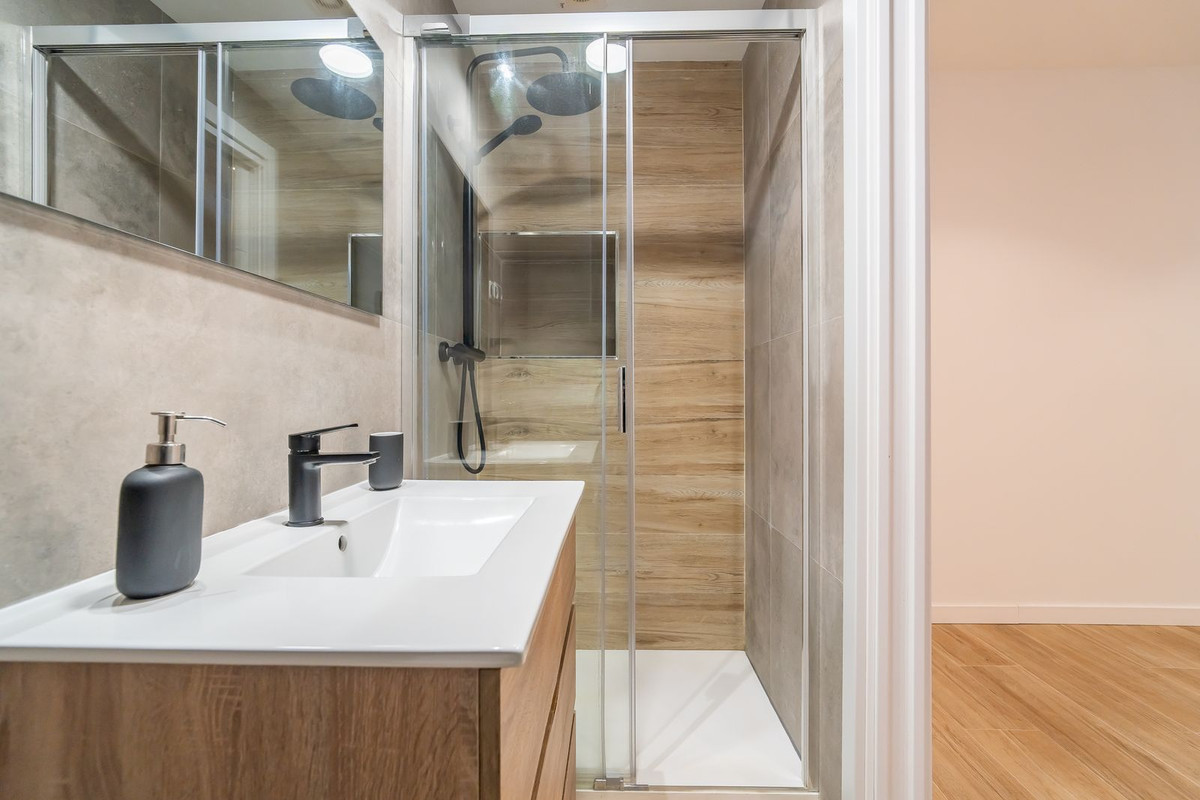 Se vende Apartamento Planta Baja de 3 dormitorios en Costa Del Sol, Málaga, España
