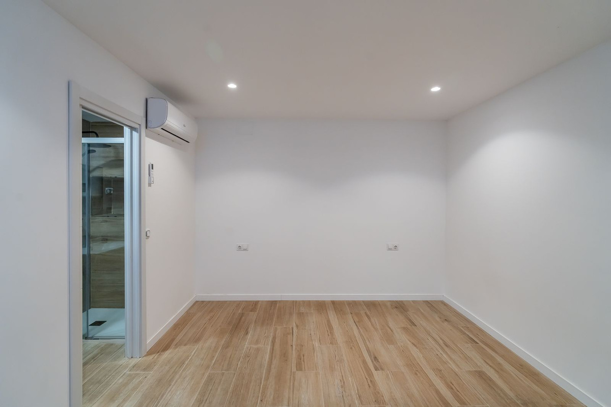 Se vende Apartamento Planta Baja de 3 dormitorios en Costa Del Sol, Málaga, España