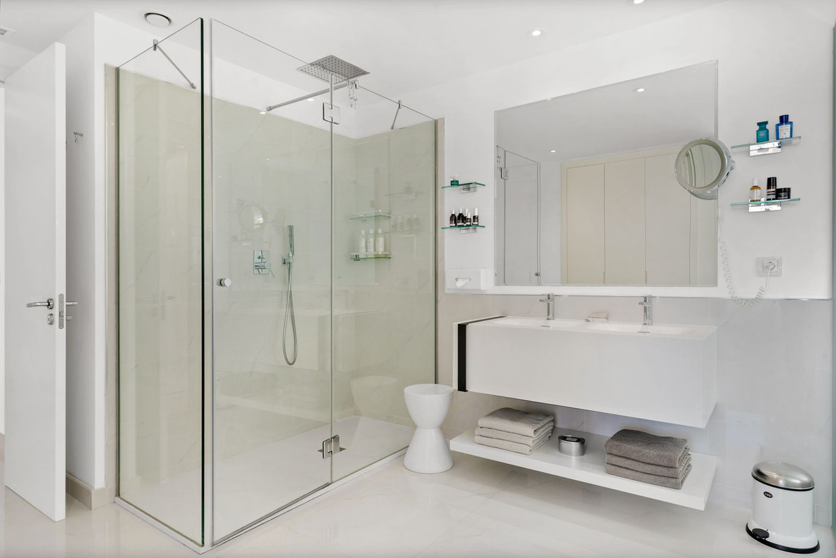 Se vende Apartamento Planta Baja de 3 dormitorios en Costa Del Sol, Málaga, España