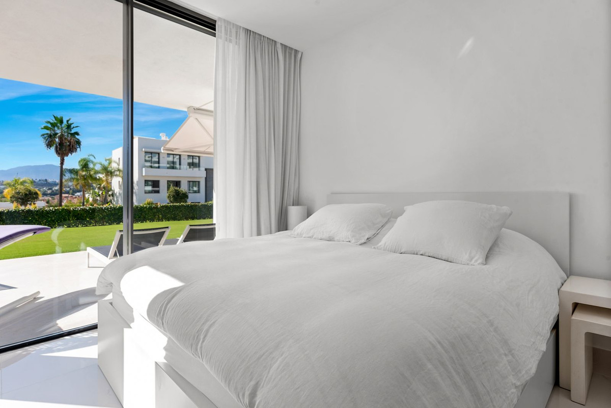 Se vende Apartamento Planta Baja de 3 dormitorios en Costa Del Sol, Málaga, España