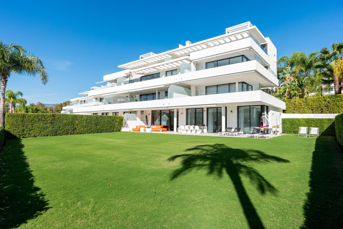 Se vende Apartamento Planta Baja de 3 dormitorios en Costa Del Sol, Málaga, España