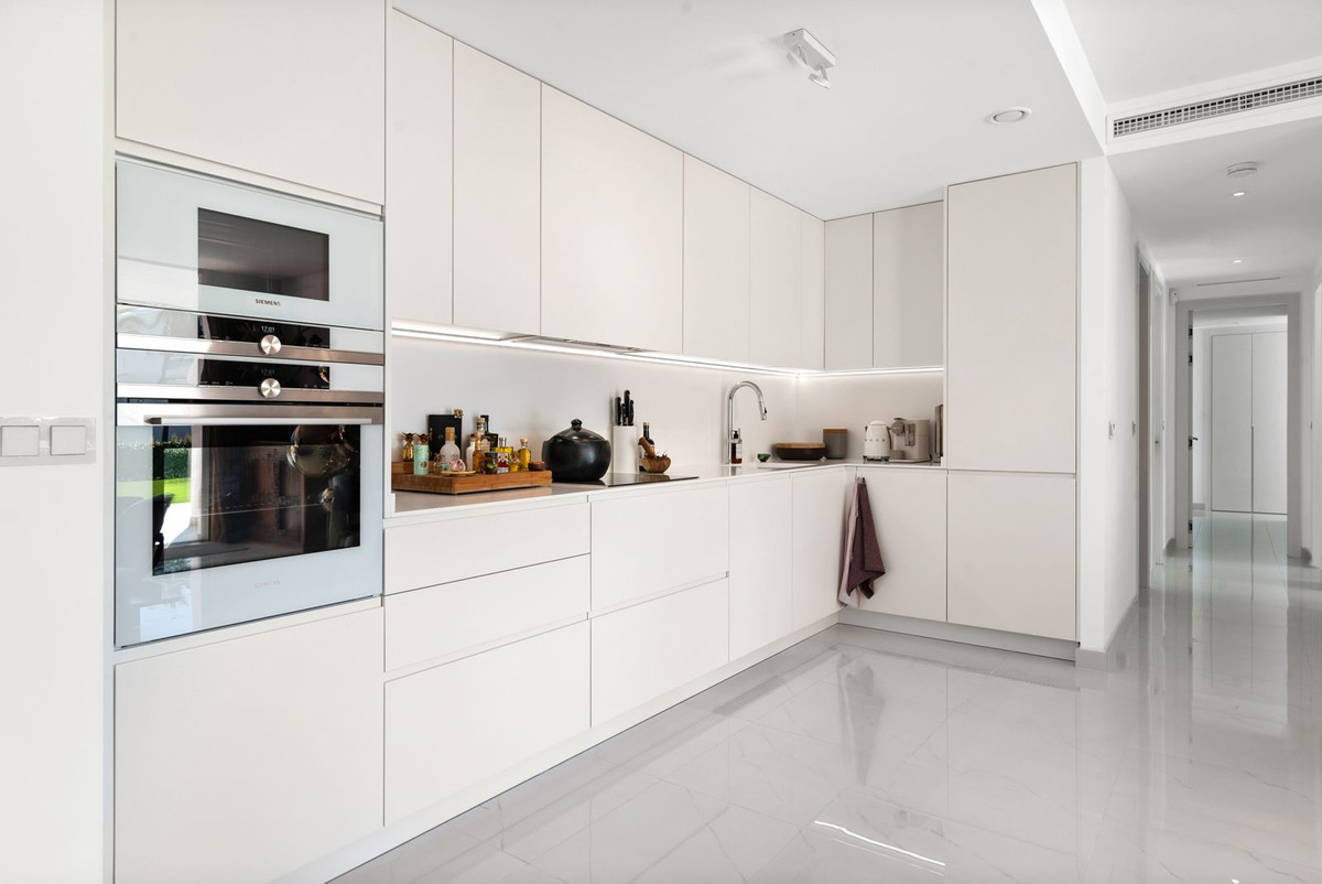 Se vende Apartamento Planta Baja de 3 dormitorios en Costa Del Sol, Málaga, España