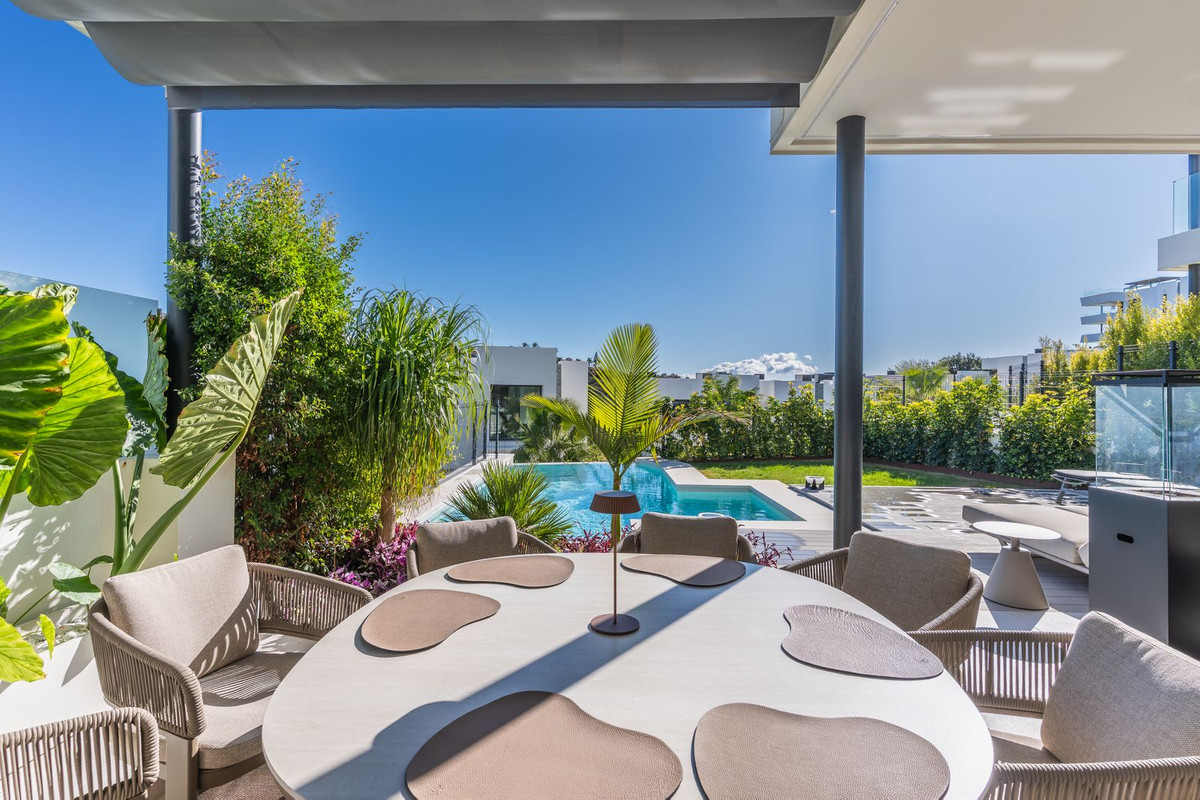 4 Bed Townhouse for sale in Santa Clara Costa Del Sol, Málaga, Spain